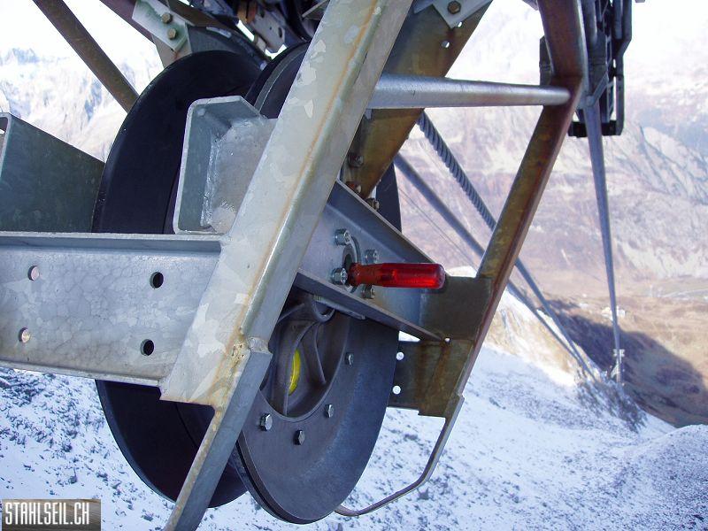 k-PB080104.JPG