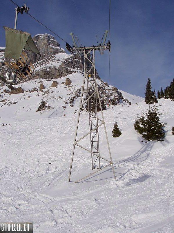 k-PC300166.JPG