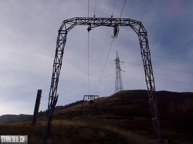k-PB120198.JPG